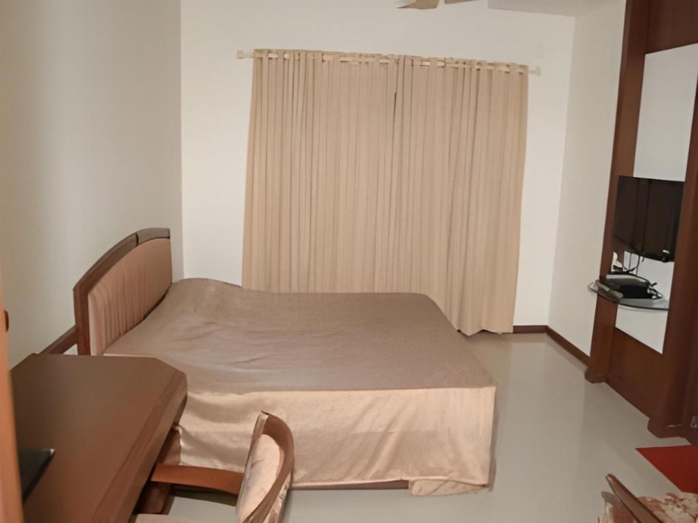 Room image 2